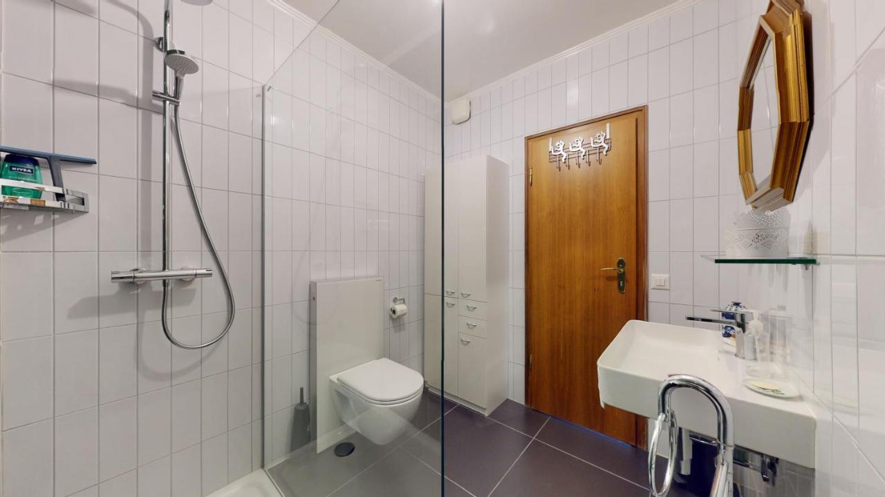 Bright Flat Overlooking Geneva Appartement Montreux